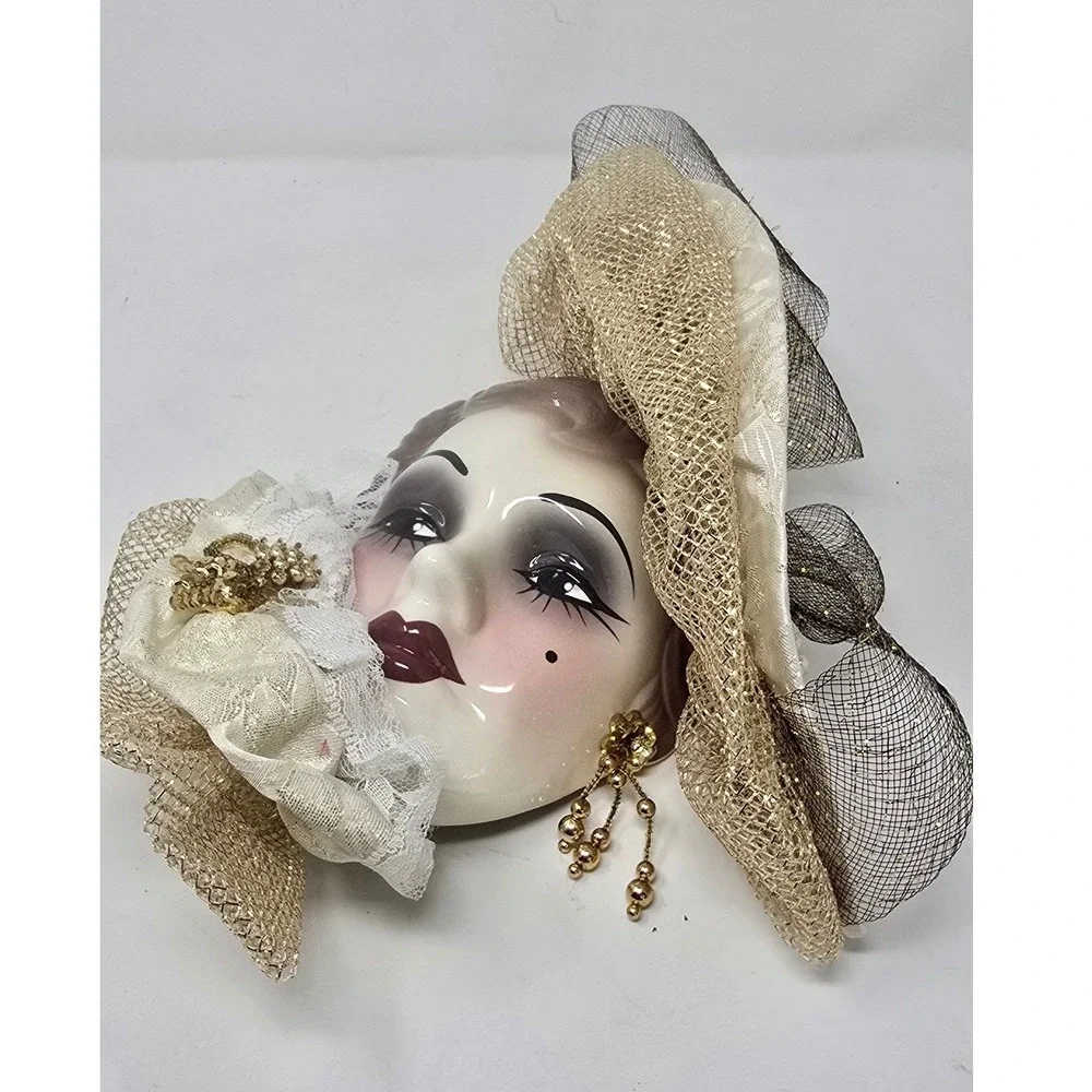 Vtg Unique Creations decorated porcelain‎ lady face mask wall hanging venetian